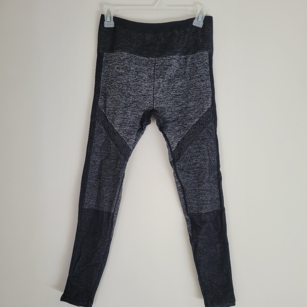 Black textured fabletics workout leggings